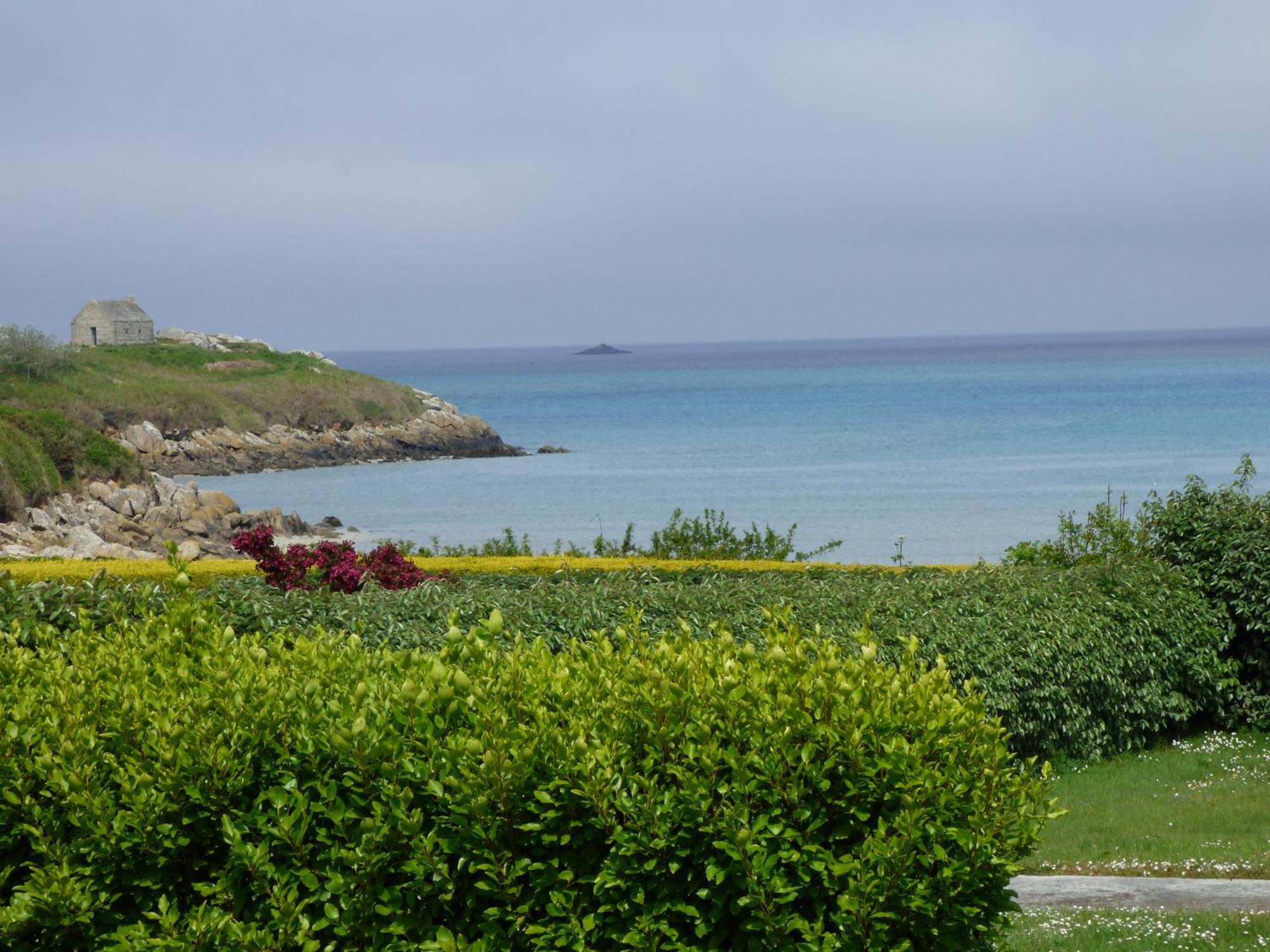 La Maison Bateau Au Bord De Mer Guissény Exterior foto